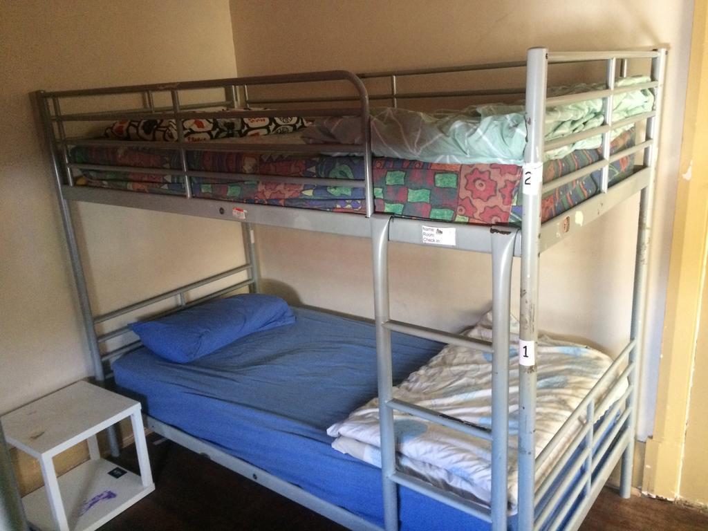 Planet Inn Backpackers 珀斯 外观 照片